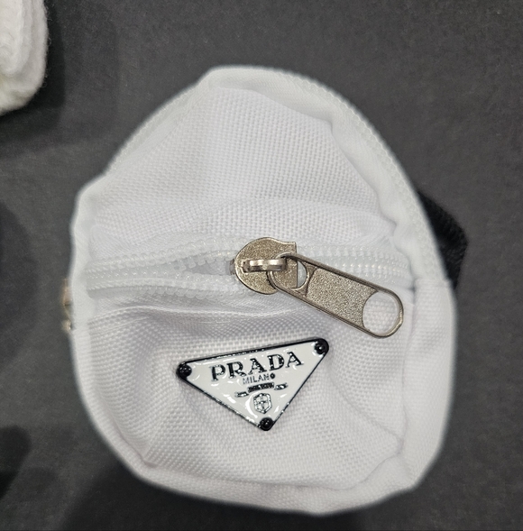 Designer-Inspired White Outfit for Labubu V1/V3 - Picture 2 of 4